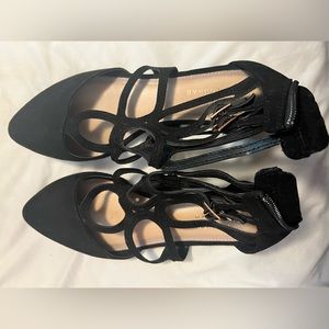 Lauren Conrad black cage style flats